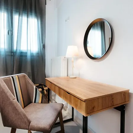 L&c Suites - C Edessa